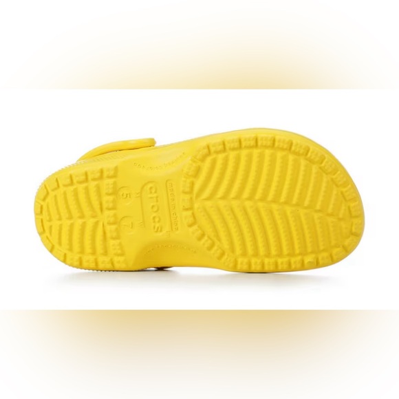 Crocs - Classic in LEMON 🍋 Yellow!  New with tags! - Picture 7 of 7